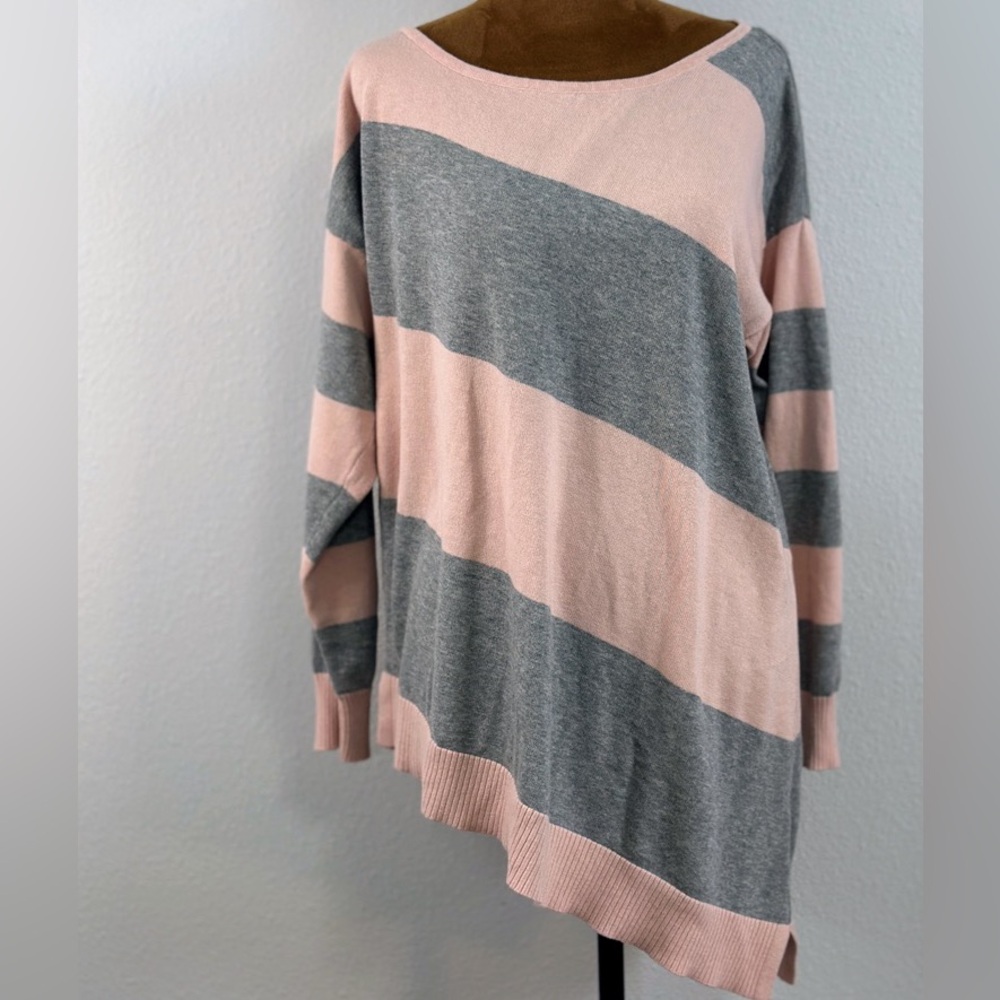 Vince Camuto women’s L blush and grey asymmetrical sweater modal knit